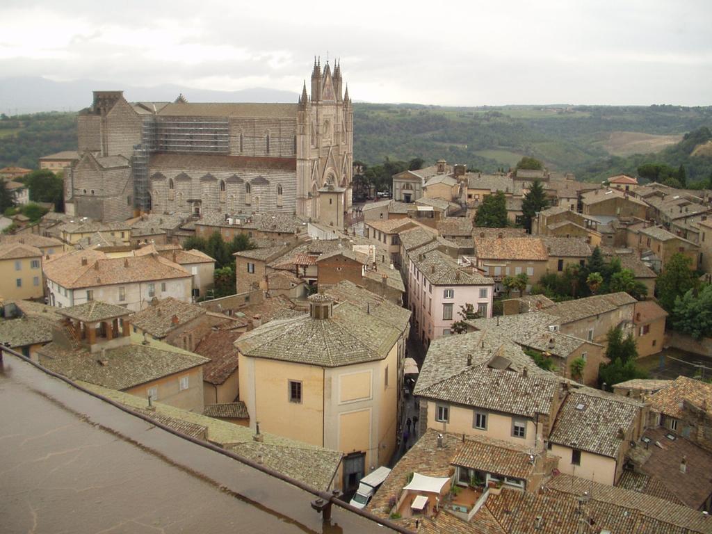 Hotel Valentino Centro Storico Orvieto Eksteriør billede